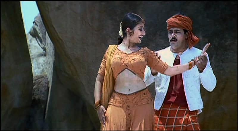 Kurukku Siruthavale Song Lyrics From Mudhalvan Movie Kurukku Siruthavale Song Lyrics From Mudhalvan