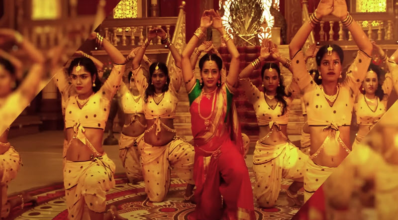 Kannaal Kannaal Pesi Song Lyrics